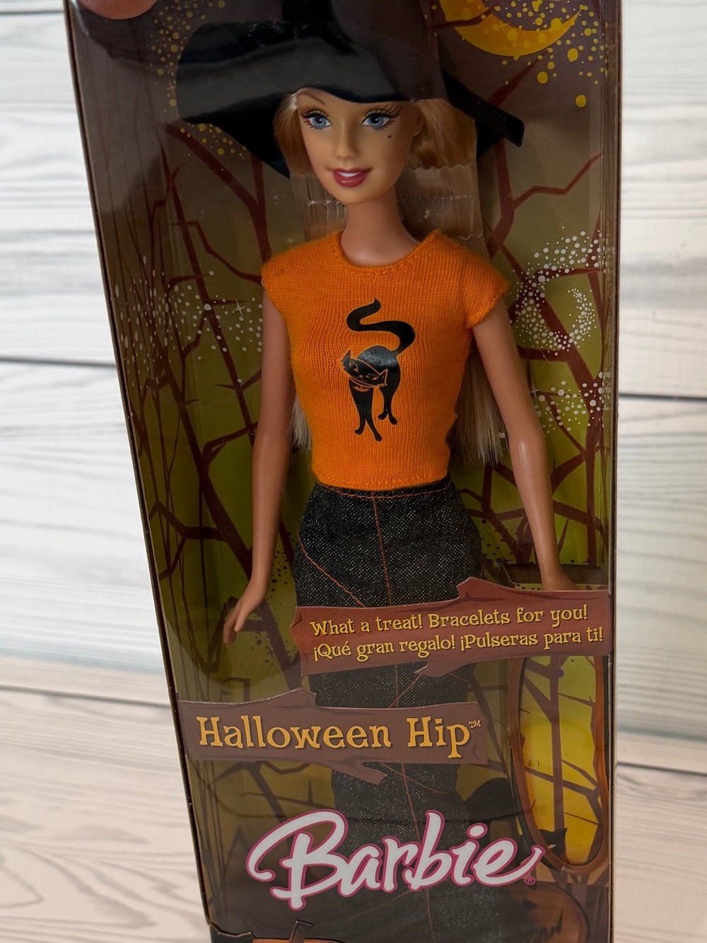 2006 Barbie Halloween Hip Doll - Orange Cat Top, new, unopened